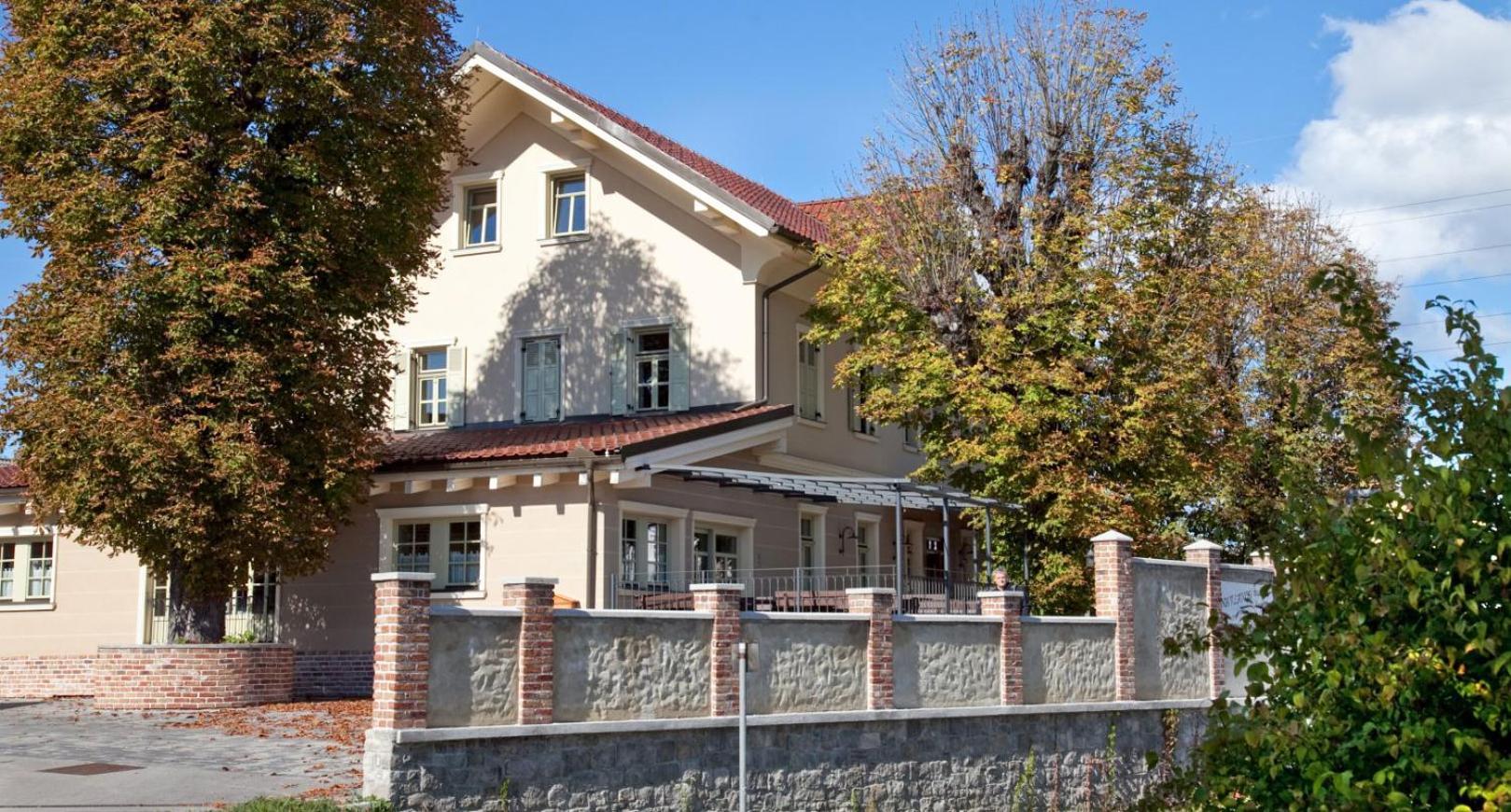 Veganfresh Hotel Medvode Exterior foto